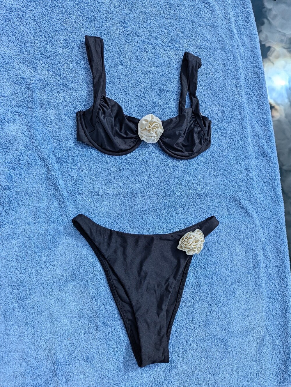 L*SPACE Leilani Rosette Bikini - Size M